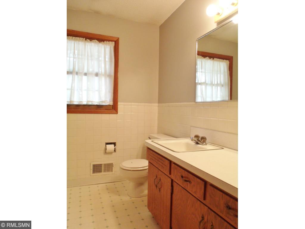 1611 12th St E, Glencoe, MN 55336 photo 6