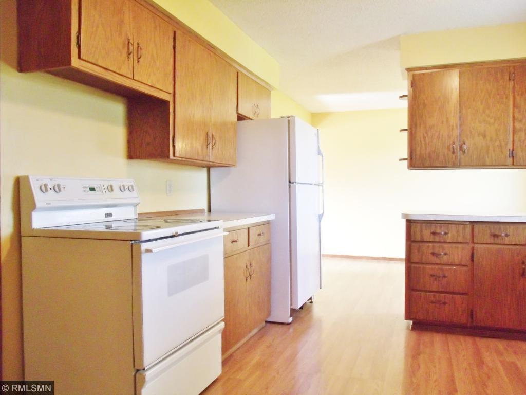 1611 12th St E, Glencoe, MN 55336 photo 4