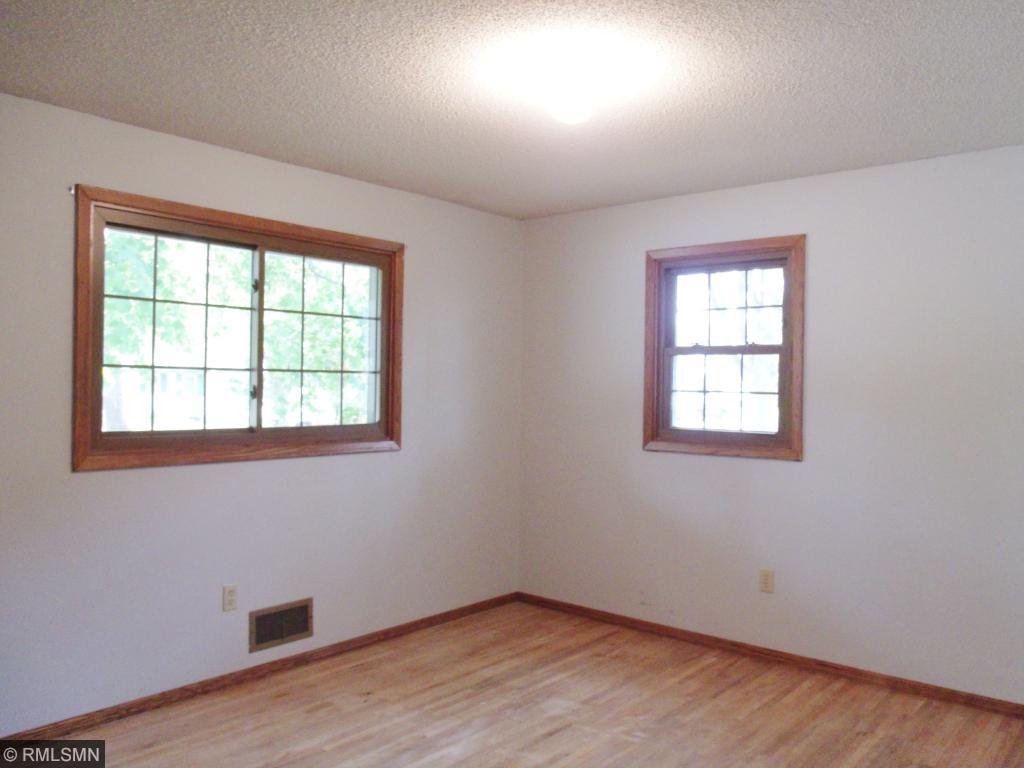 1611 12th St E, Glencoe, MN 55336 photo 5