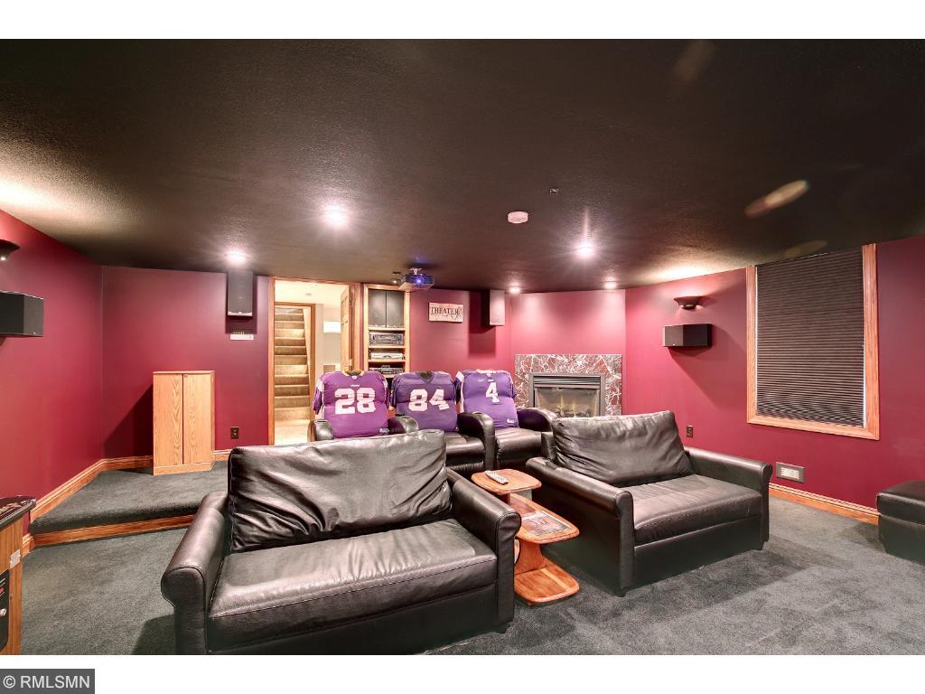 10101 Irwin Rd, Bloomington, MN 55437 photo 16