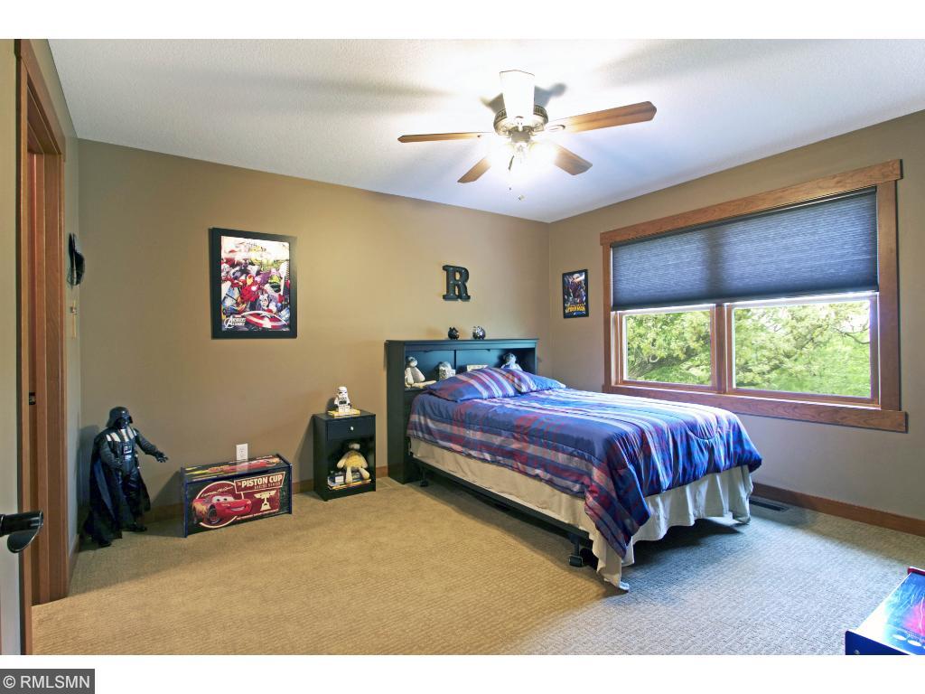 237 Smith Cir, River Falls, WI 54022 photo 12