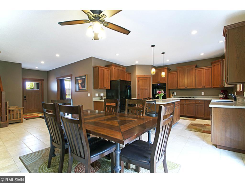 237 Smith Cir, River Falls, WI 54022 photo 7