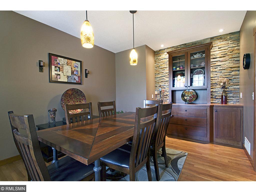 237 Smith Cir, River Falls, WI 54022 photo 4