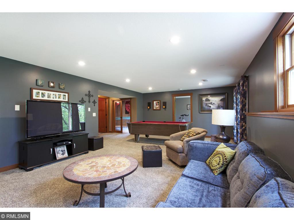237 Smith Cir, River Falls, WI 54022 photo 17