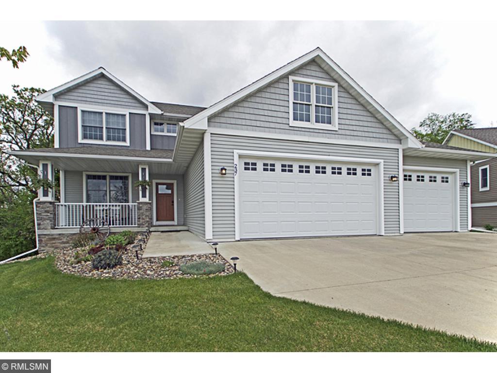 237 Smith Cir, River Falls, WI 54022 photo 1