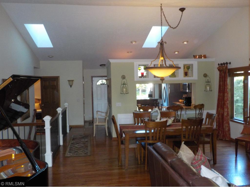 5445 Gideons Ln, Excelsior, MN 55331 photo 3