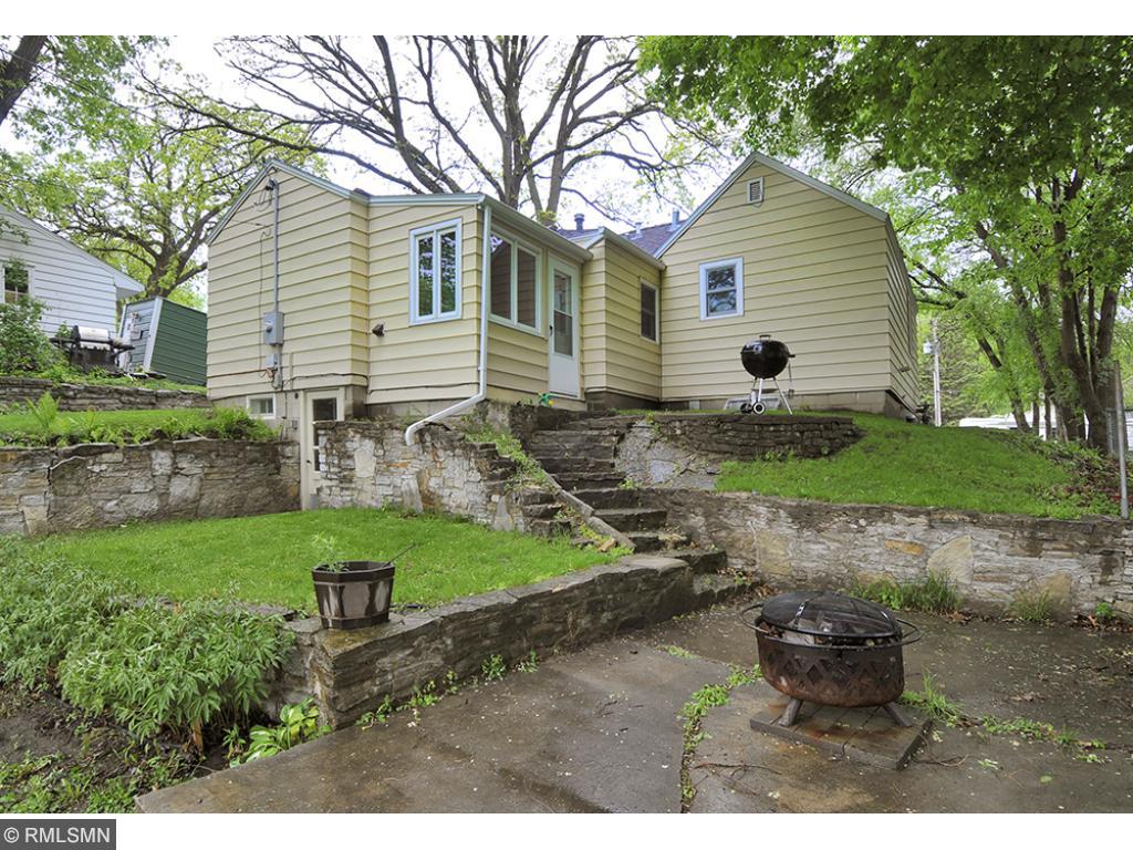 815 Willow St, Faribault, MN 55021 photo 2