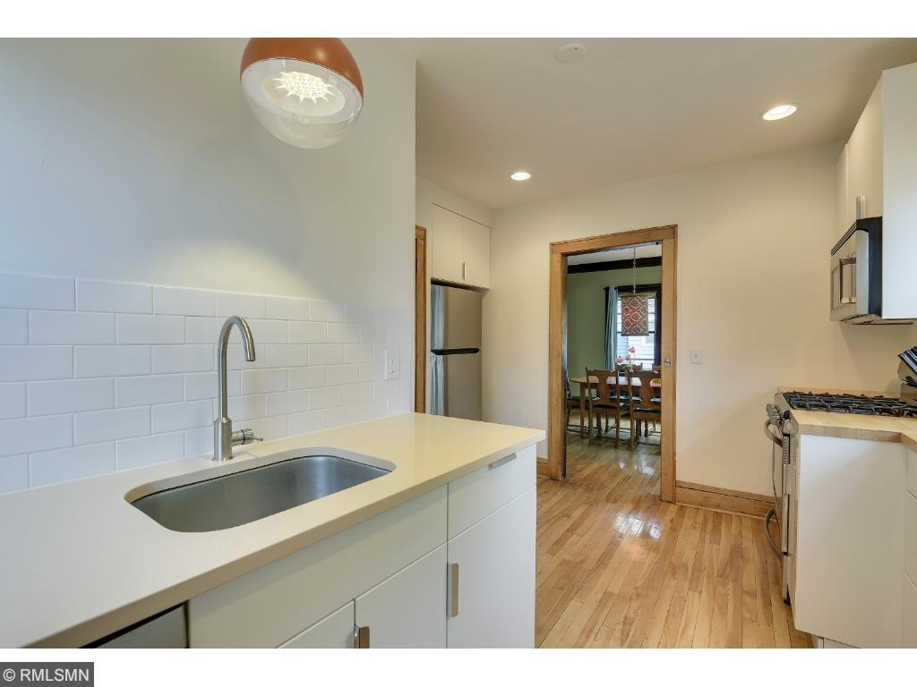 811 W 34th St, Minneapolis, MN 55408 photo 8