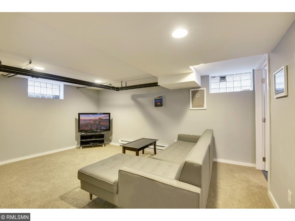 811 W 34th St, Minneapolis, MN 55408 photo 13