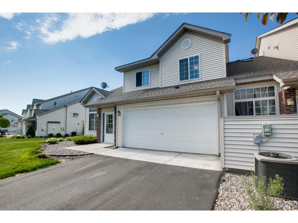 2114 Willow Cir, Hugo, MN 55038 photo 2