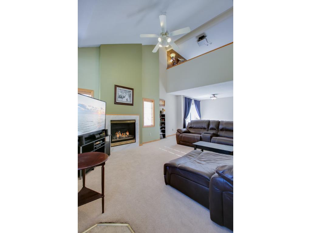 2114 Willow Cir, Hugo, MN 55038 photo 4
