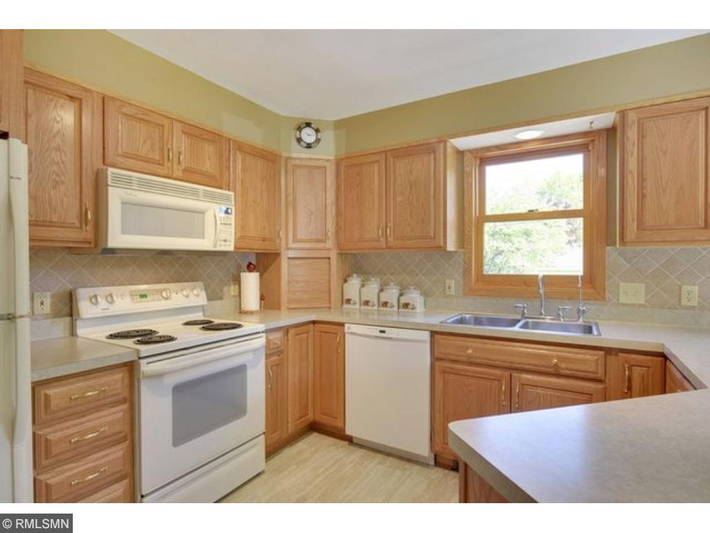 4768 Sycamore Trl, Maple Plain, MN 55359 photo 3