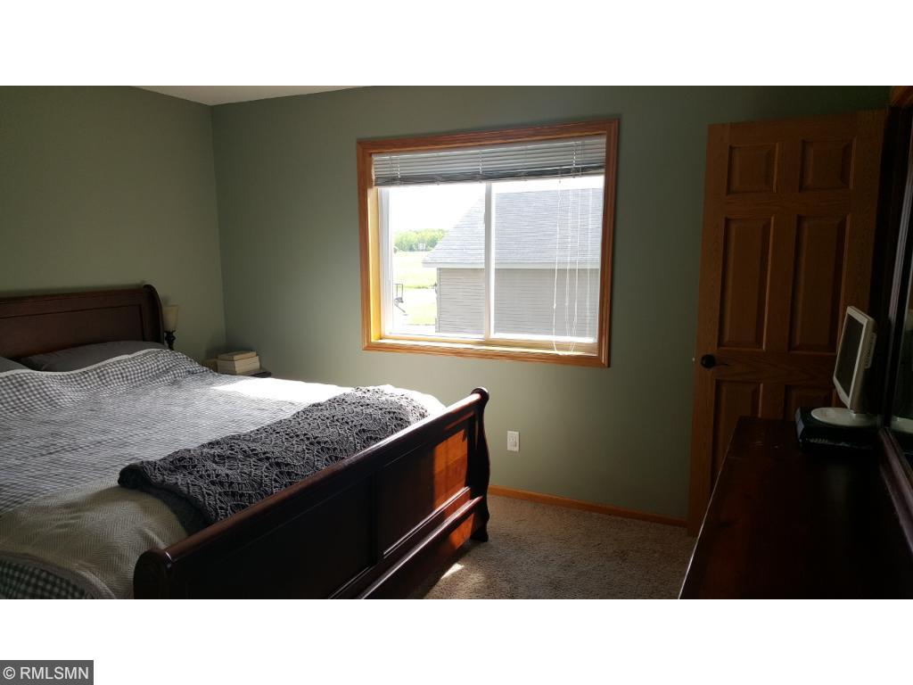 307 13th St NE, Milaca, MN 56353 photo 9