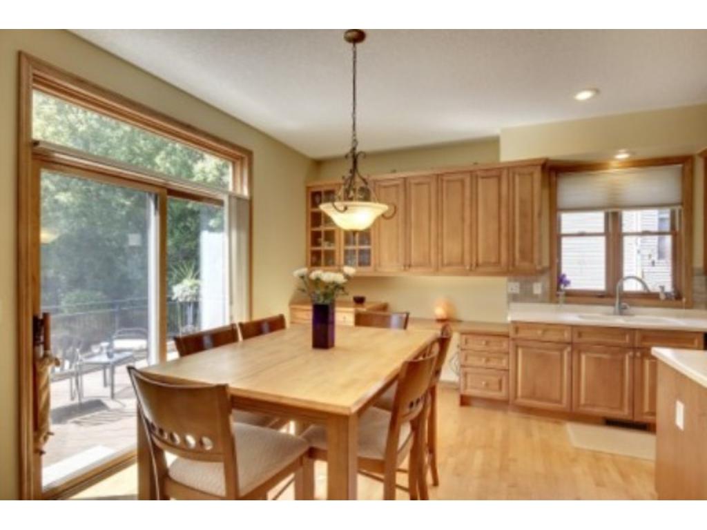 4661 Stonecliffe Dr, Eagan, MN 55122 photo 5
