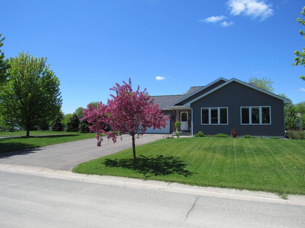 1394 4th Ave, Baldwin, WI 54002 photo 1