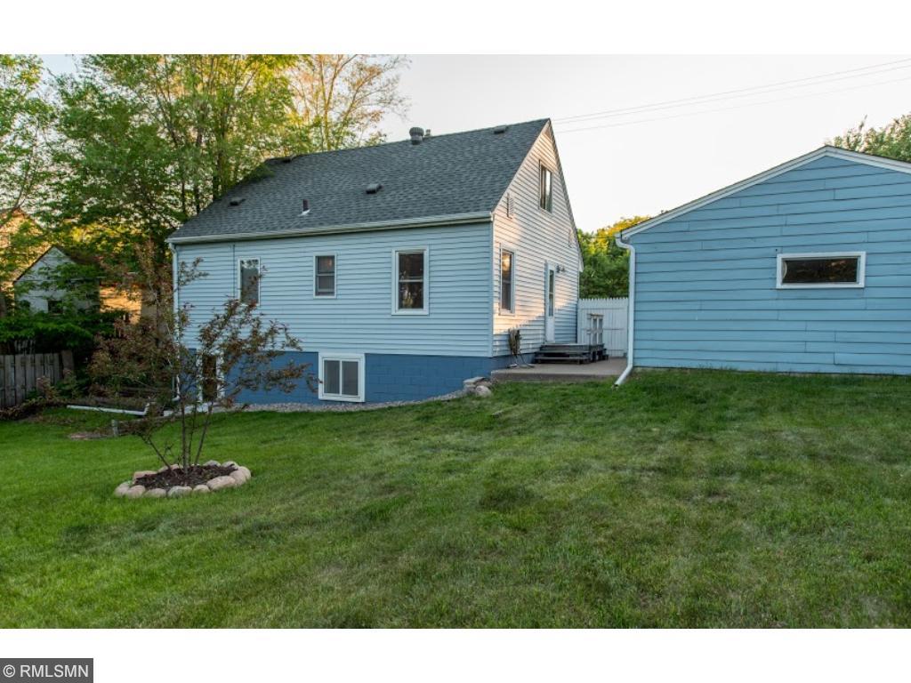6827 E River Rd, Minneapolis, MN 55432 photo 16
