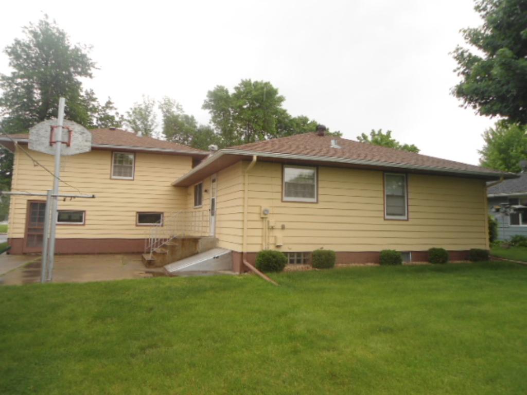 414 Forest St, Kenyon, MN 55946 photo 3