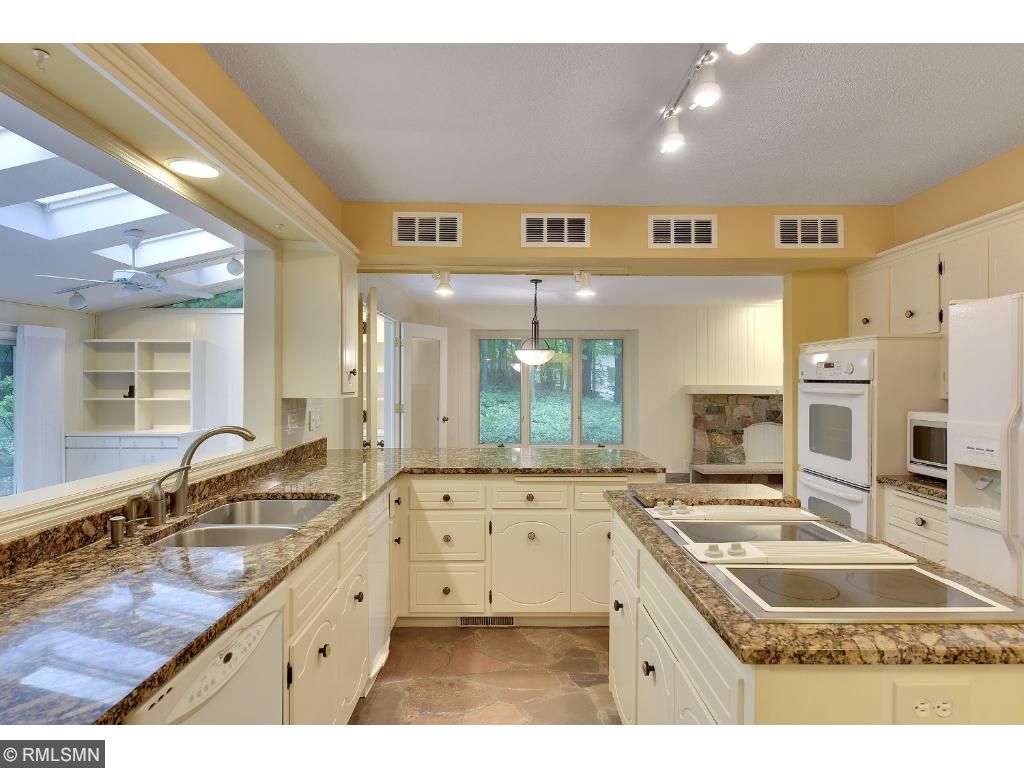 4335 Chimo East St, Wayzata, MN 55391 photo 3