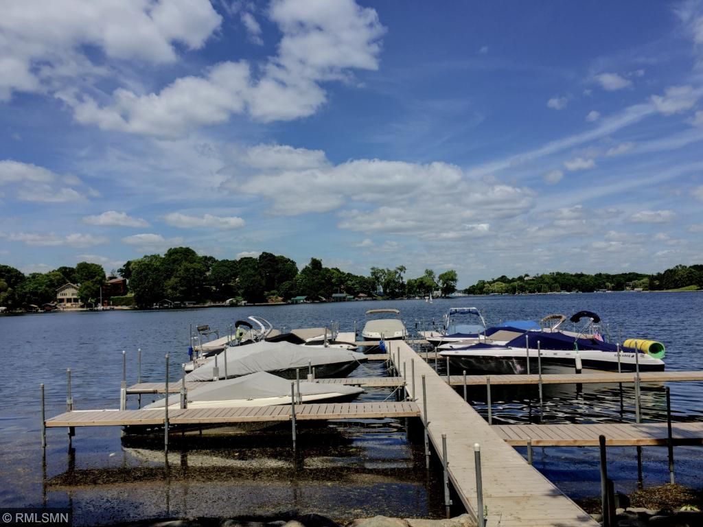 4335 Chimo East St, Wayzata, MN 55391 photo 2