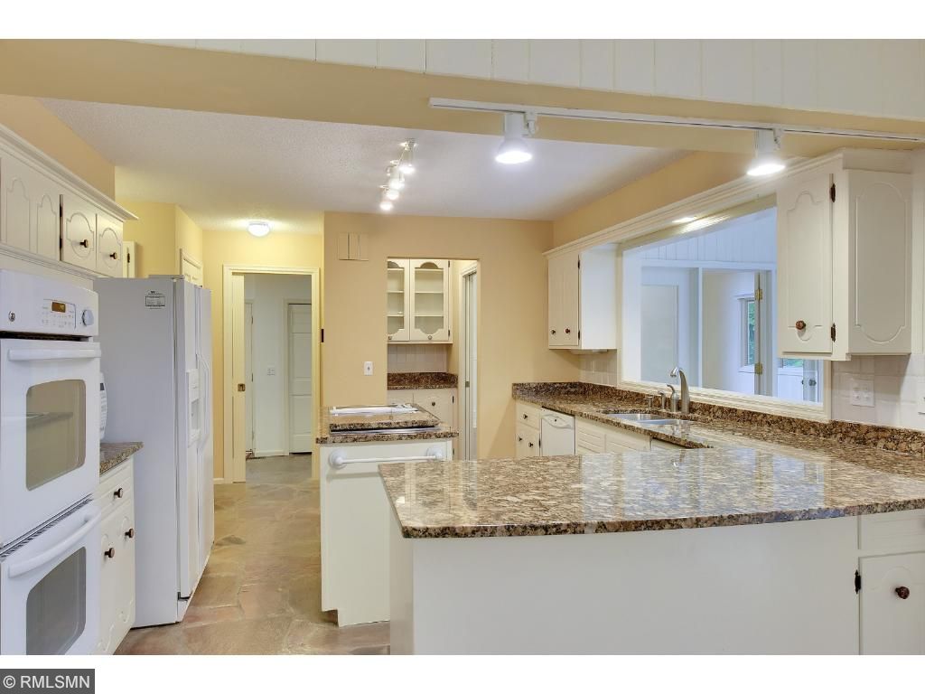 4335 Chimo East St, Wayzata, MN 55391 photo 4