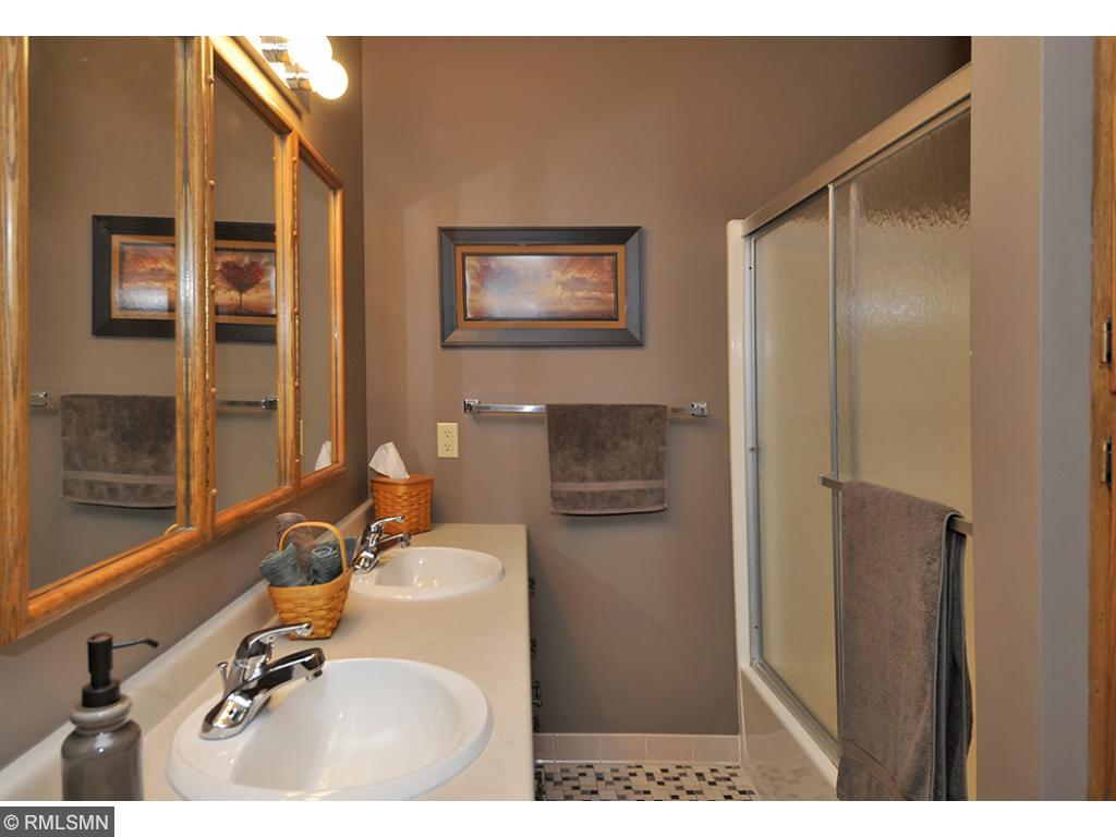 928 Barron Rd, Faribault, MN 55021 photo 9