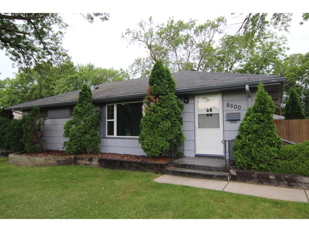 8600 Park Ave S, Minneapolis, MN 55420 photo 1