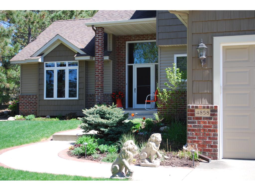 4858 Sycamore Dr, Eagan, MN 55123 photo 17