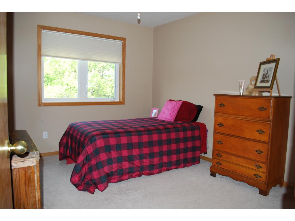 4858 Sycamore Dr, Eagan, MN 55123 photo 11
