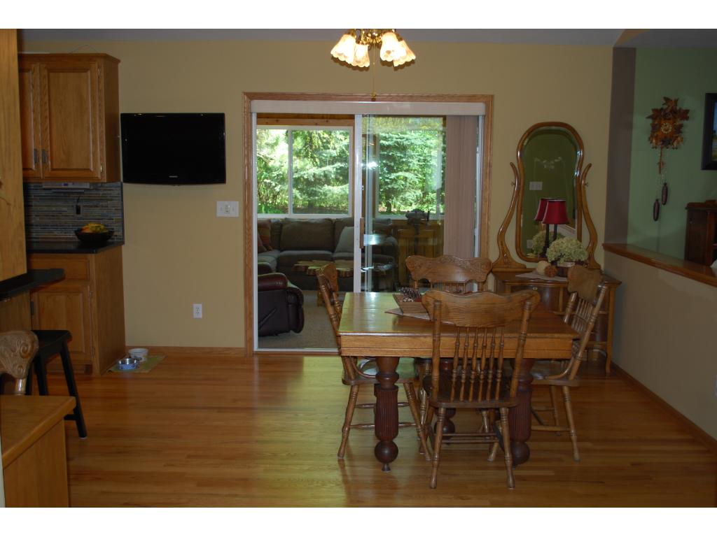 4858 Sycamore Dr, Eagan, MN 55123 photo 3