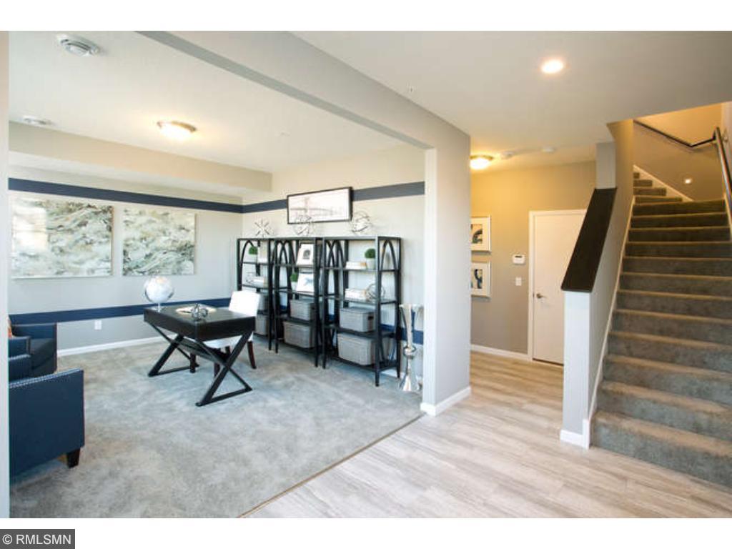 15465 Eames Way, Apple Valley, MN 55124 photo 9