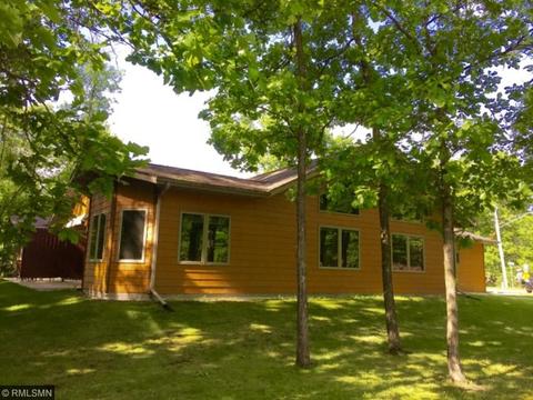 300 Birch St S, Hackensack, MN 56452 photo 1