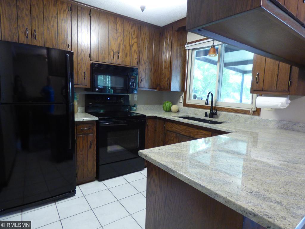 810 9th Ave SE, Saint Cloud, MN 56304 photo 3