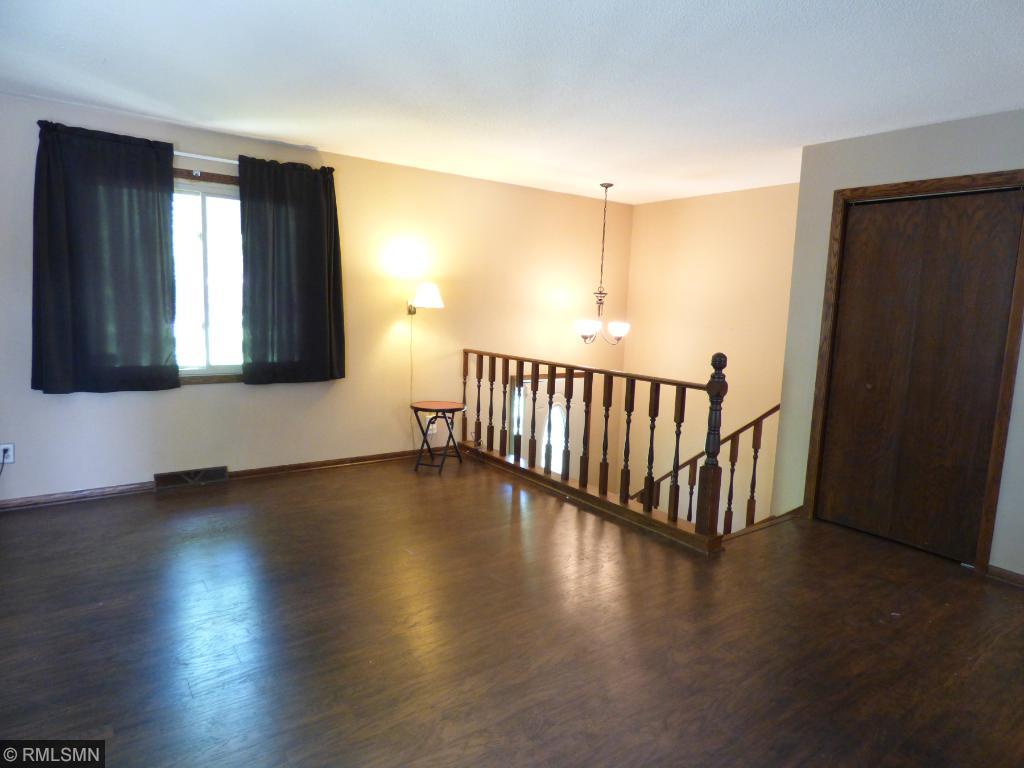 810 9th Ave SE, Saint Cloud, MN 56304 photo 2