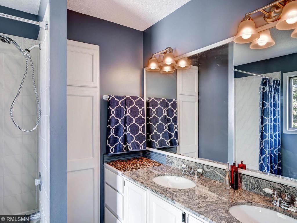 2099 Vienna Ln, Eagan, MN 55122 photo 16