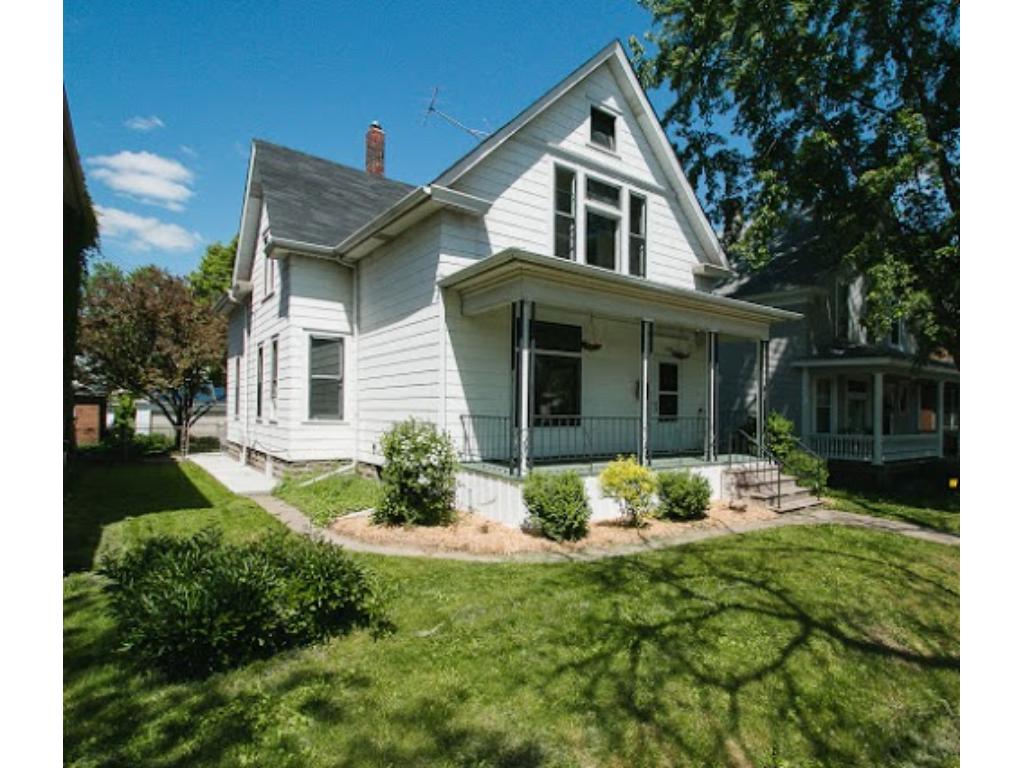 705 Geranium Ave E, Saint Paul, MN 55106 photo 1