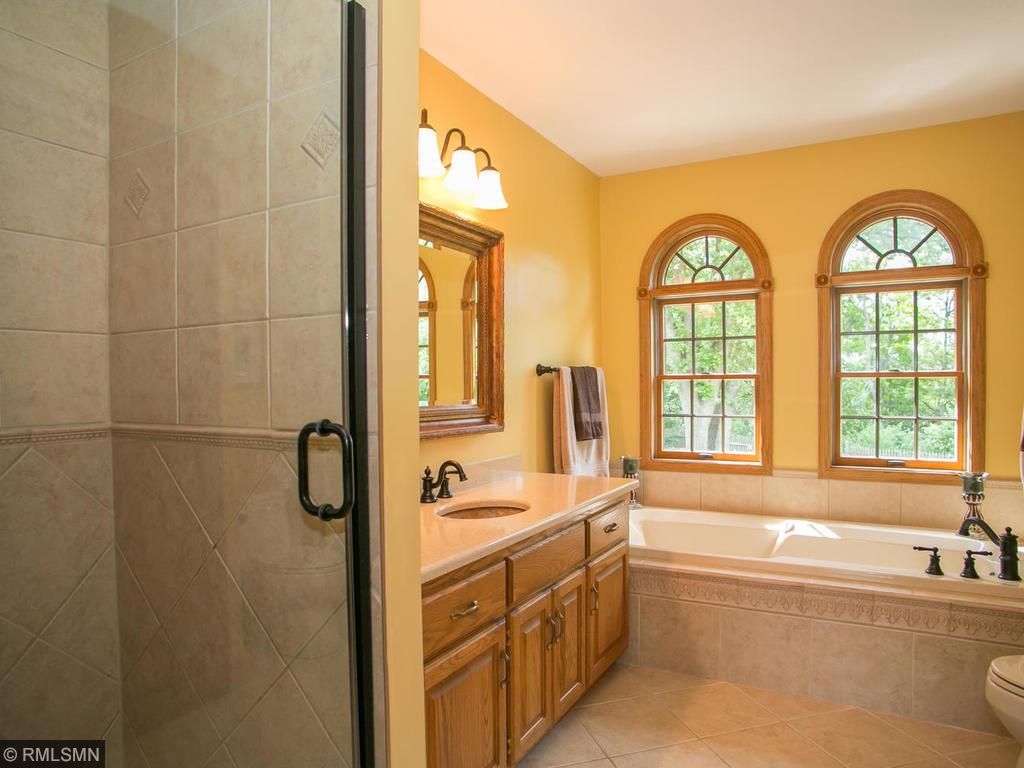 722 Bridle Ridge Rd, Eagan, MN 55123 photo 11