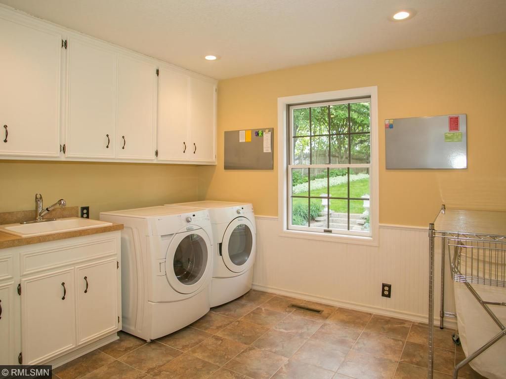 722 Bridle Ridge Rd, Eagan, MN 55123 photo 9