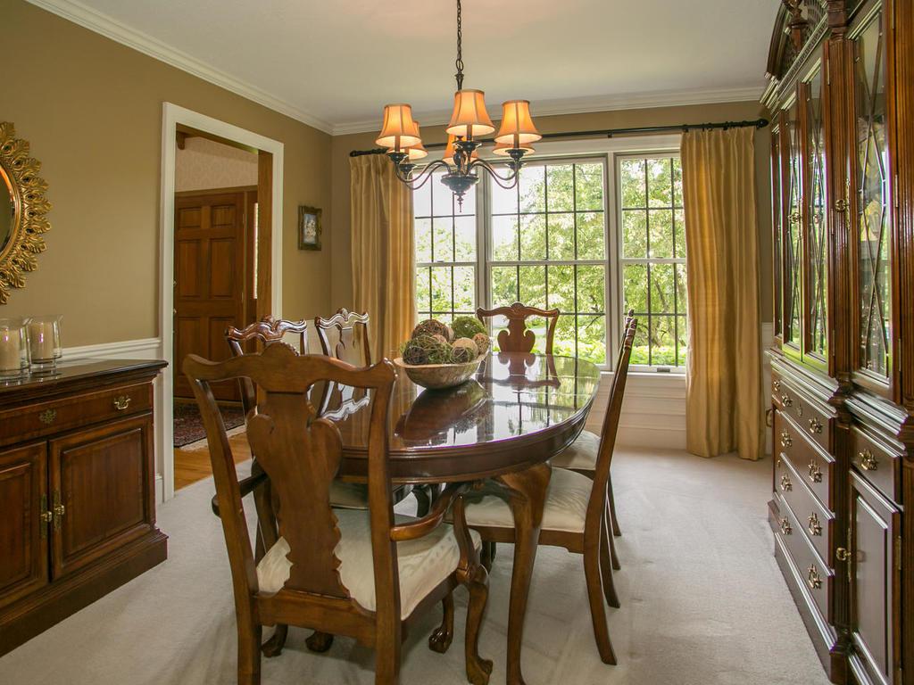 722 Bridle Ridge Rd, Eagan, MN 55123 photo 4