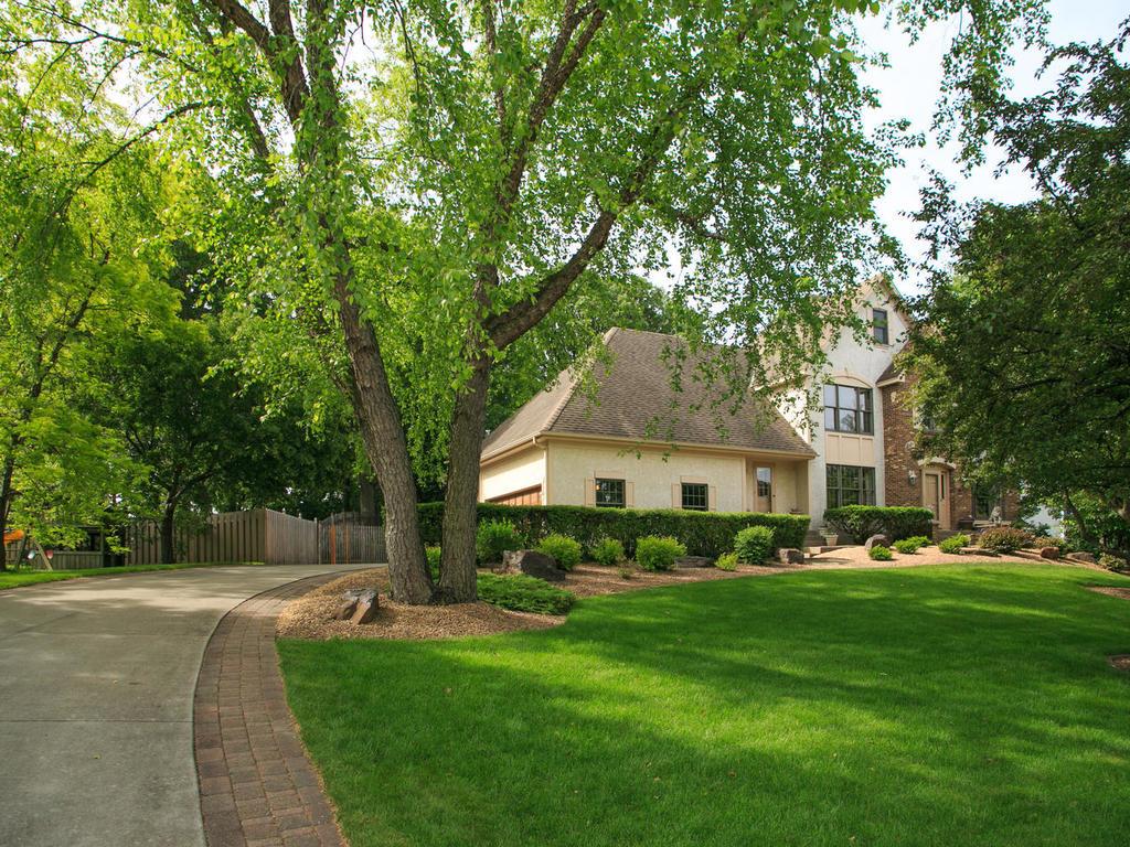 722 Bridle Ridge Rd, Eagan, MN 55123 photo 24