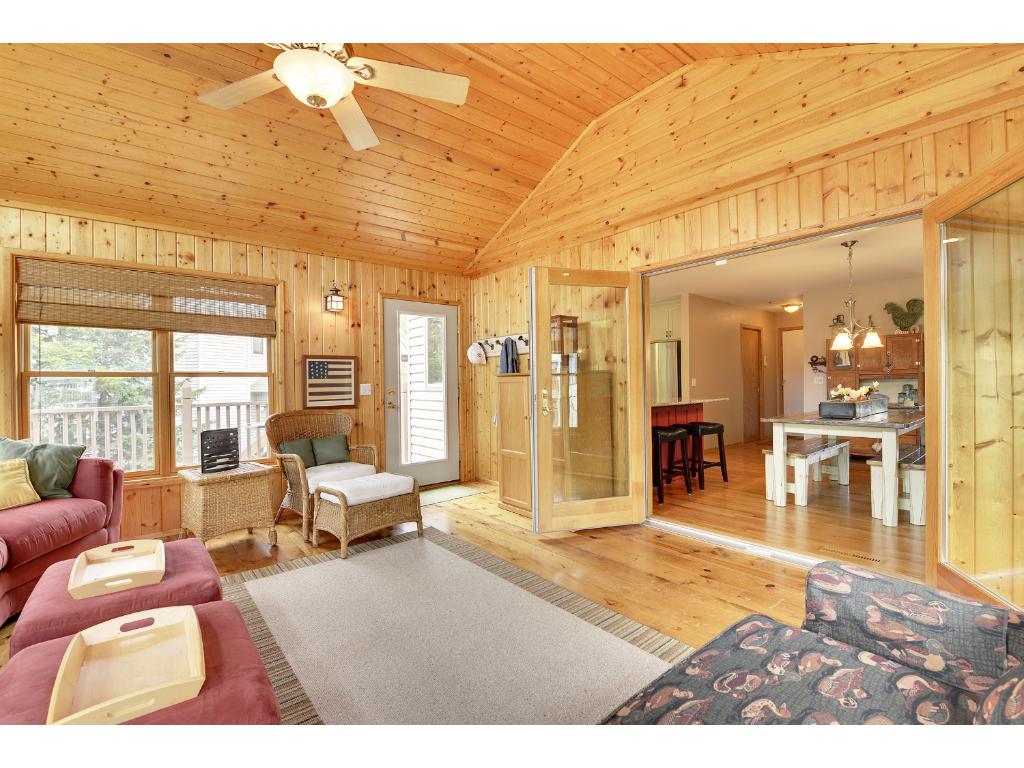 3285 Rolling Hills Dr, Eagan, MN 55121 photo 9