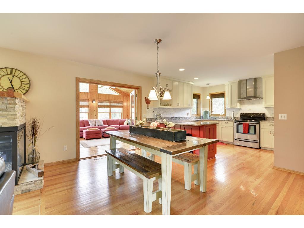 3285 Rolling Hills Dr, Eagan, MN 55121 photo 7