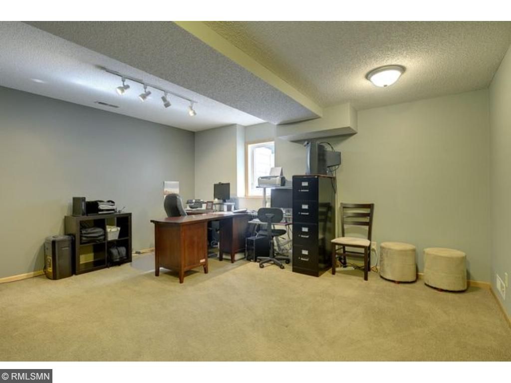 977 Wildflower Ct, Eagan, MN 55123 photo 17