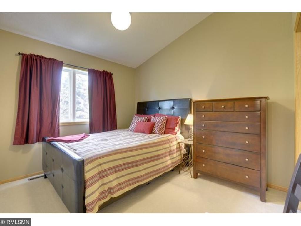 977 Wildflower Ct, Eagan, MN 55123 photo 12
