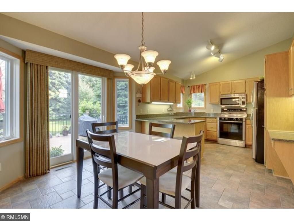 977 Wildflower Ct, Eagan, MN 55123 photo 9