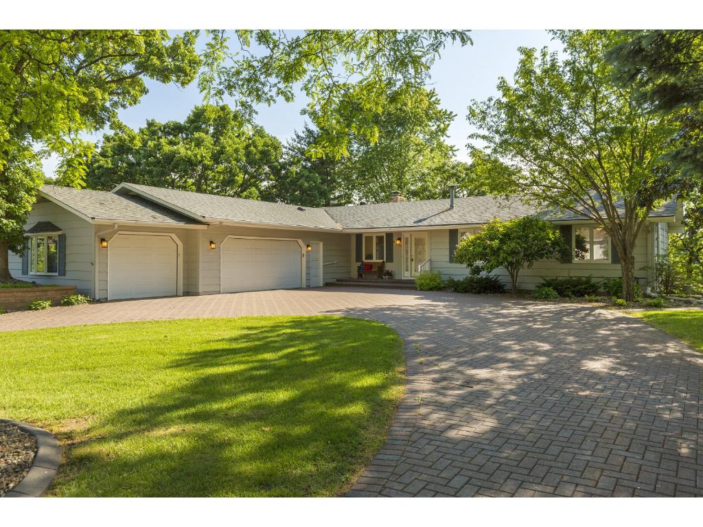 441 Reflection Rd, Apple Valley, MN 55124 photo 1