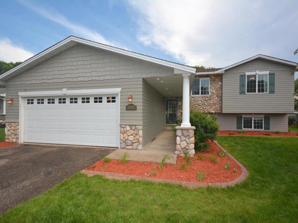10928 Xylon Ct, Champlin, MN 55316 photo 1