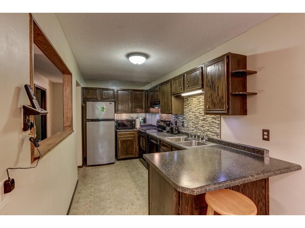 4459 Woodgate Pt, Eagan, MN 55122 photo 2