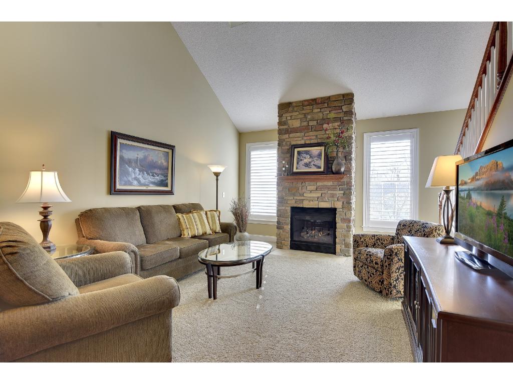 1454 Steeplechase Ln, Eagan, MN 55122 photo 2