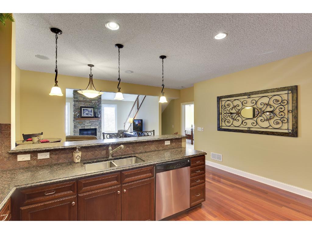 1454 Steeplechase Ln, Eagan, MN 55122 photo 4