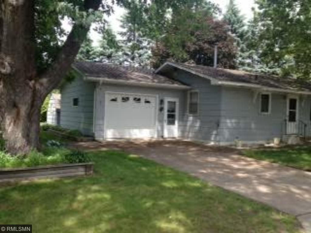1105 9th St SE, Saint Cloud, MN 56304 photo 2